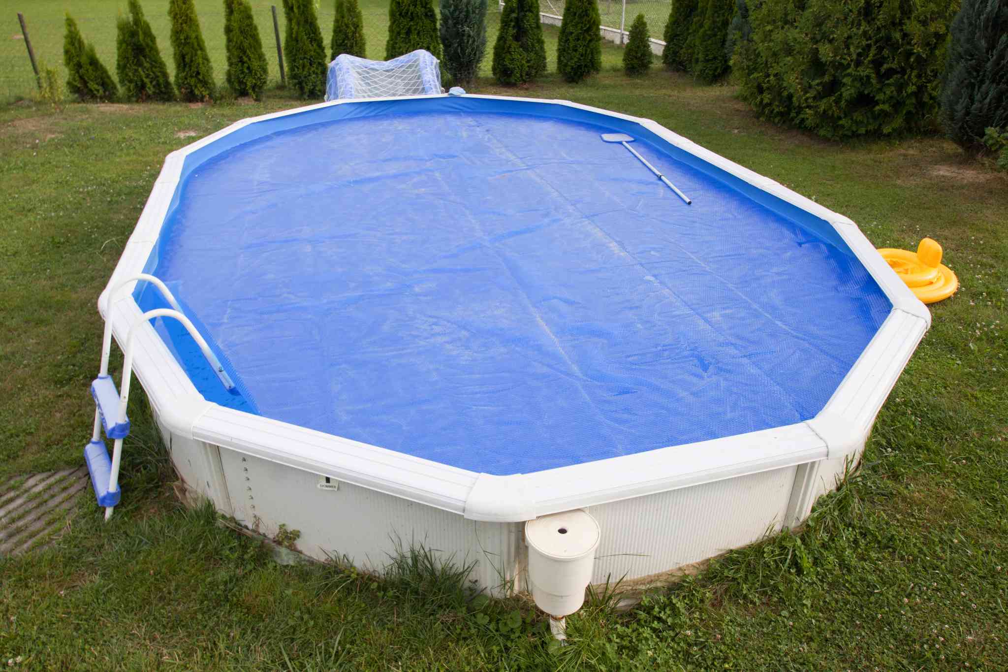 The Benefits Of Using A Pool Cover