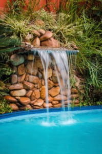 3 Ways To Make Your Swimming Pool Feel More Luxurious