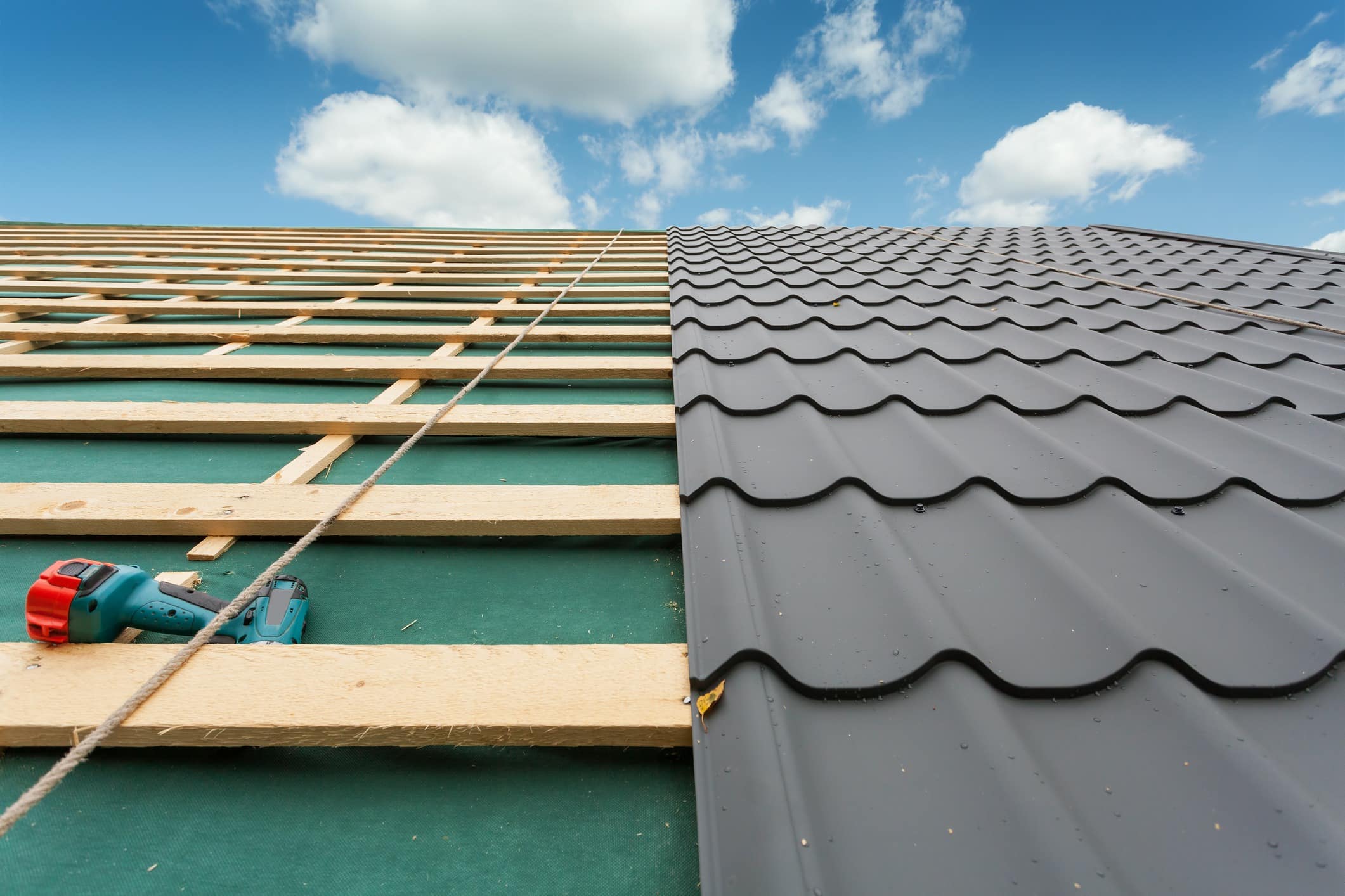 Metal shingles roofing