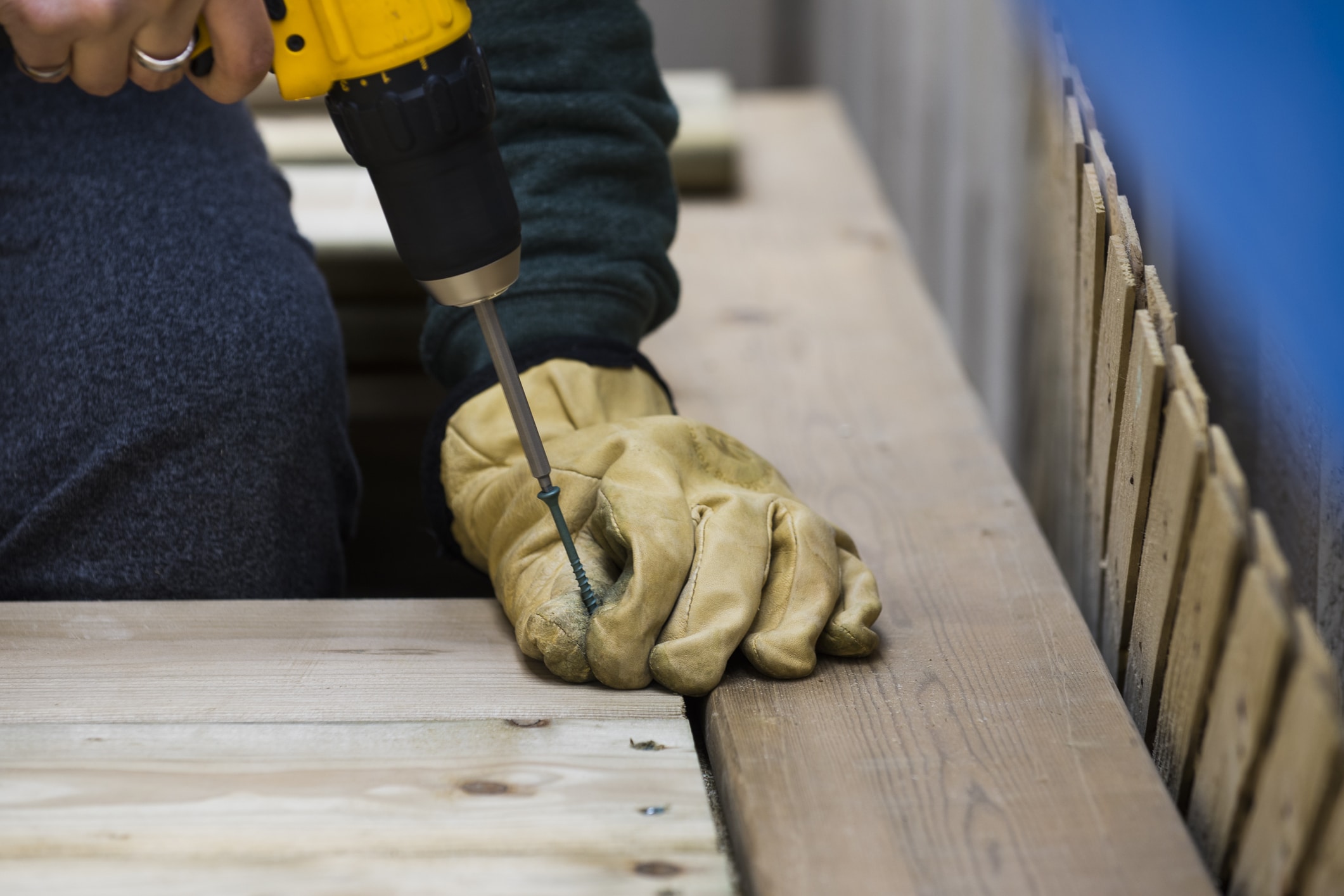 Pitfalls of Hiring an Unqualified Deck and Patio Contractor
