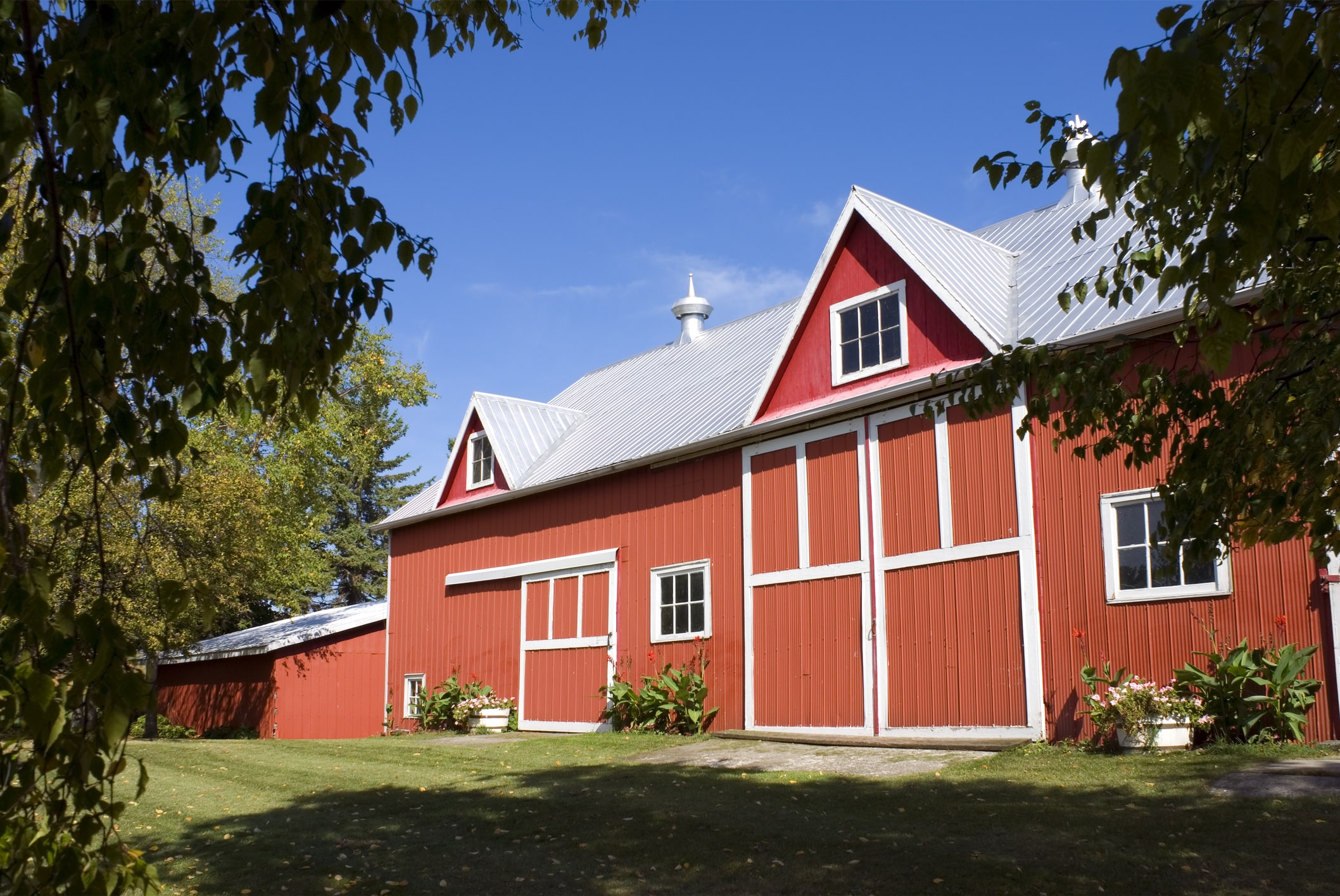A beautiful pole barn and steel building by a trusted contractor.